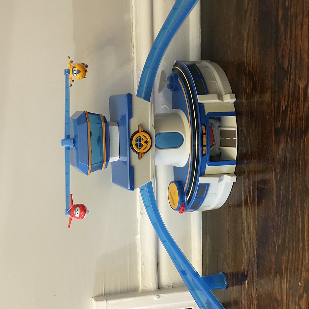 Super Wings Airport Playset